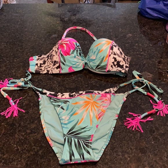 Victoria secret bathing suit brand new without tag - Picture 4 of 6